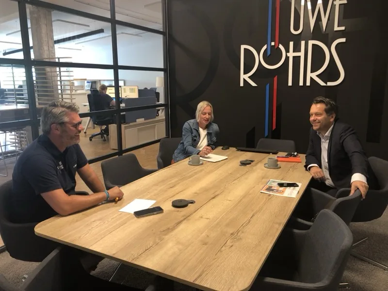 Vincent Koss mit Kunden